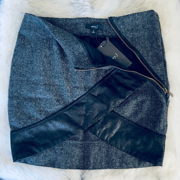 Grey Wool Mini Skirt - High Low Mock Wrap - Very J - SZ S NWT - Picture 3 of 11